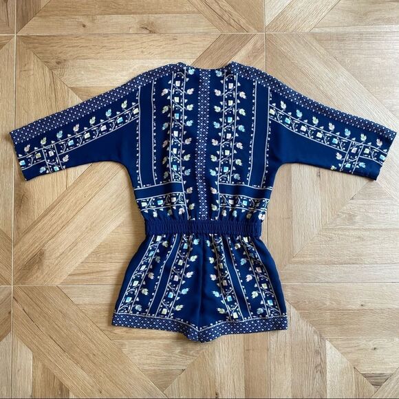 BCBG MAXAZRIA navy print Danae crepe romper XXS - Picture 2 of 9